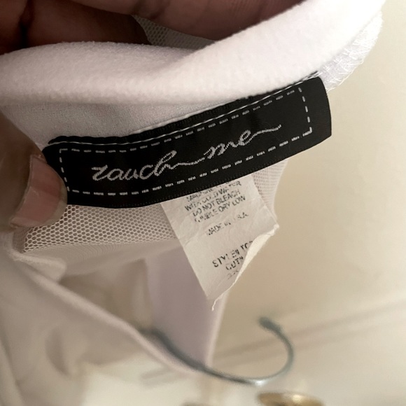 Touch me white top. She has sheer collar and layered bell sleeves - Picture 3 of 3